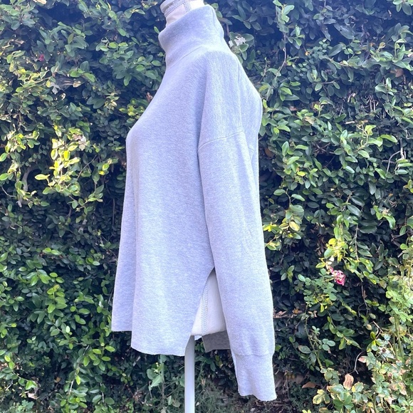 Banana Republic Outlet Turtleneck Sweater Hi-Lo Side Slits Size Medium - Picture 3 of 11